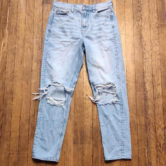 American Eagle Moms Jeans Distress Size Two Women's - Picture 2 of 11